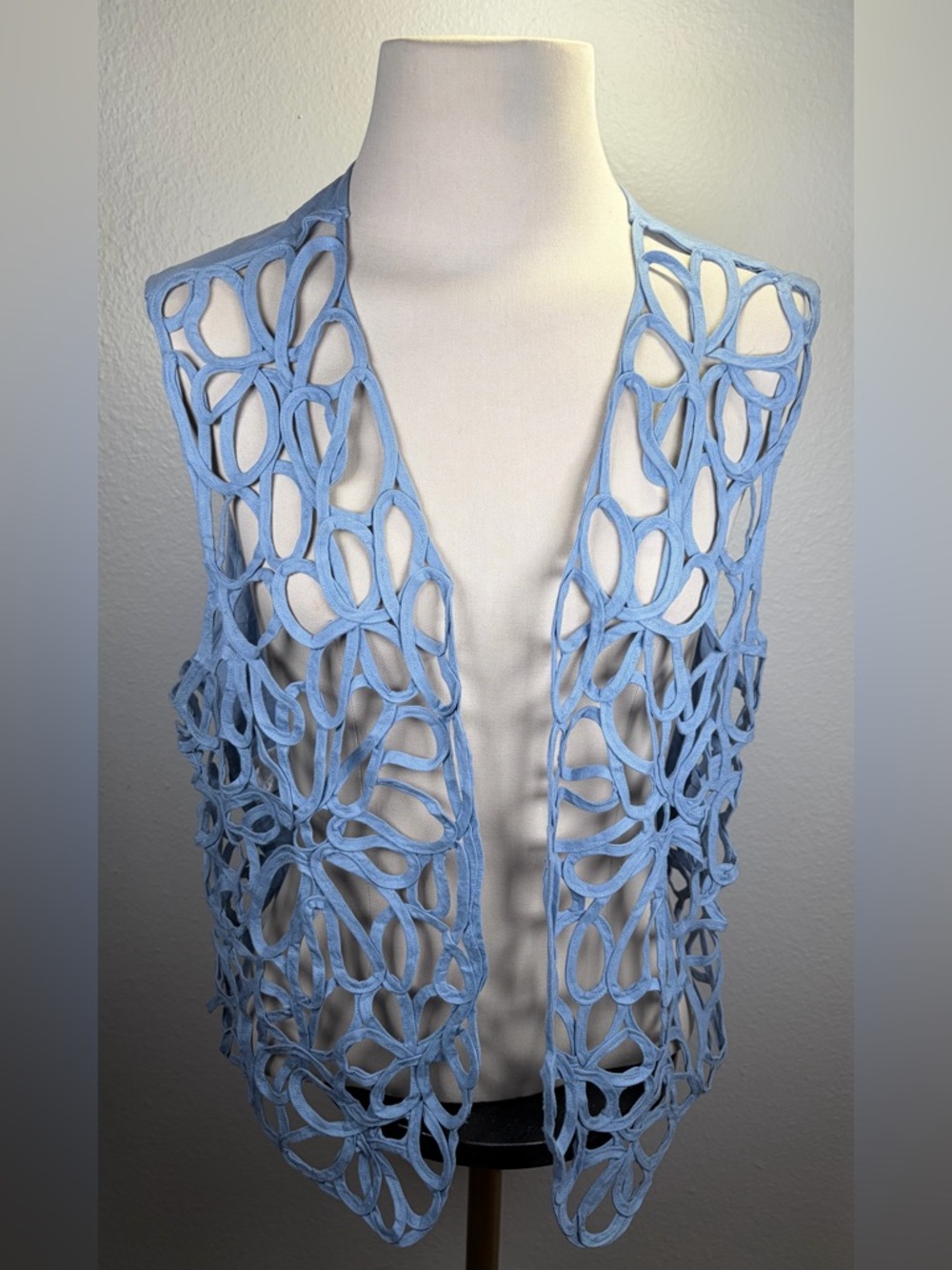Susan Bristol Vintage Open Work Design Periwinkle Blue Vest - Size Large